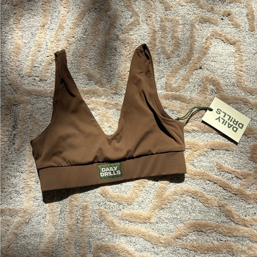 Daily Drills Go! V-Neck Bra | size small